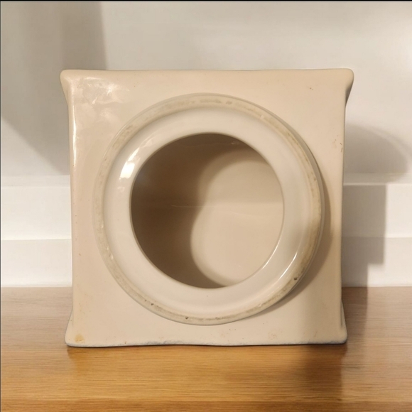 Rae Dunn ceramic LOVE Valentines Day Jar - Picture 4 of 4